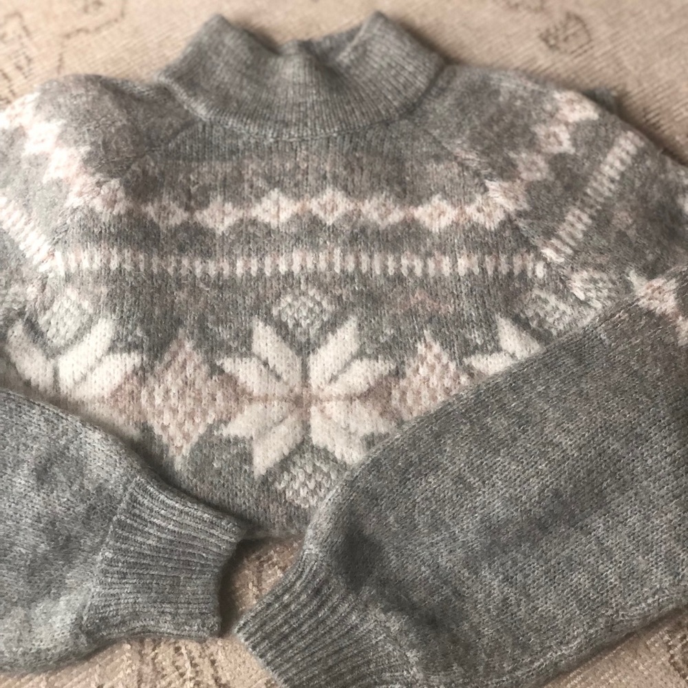 Abercrombie winter sweater sz M